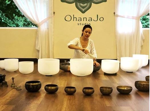 Healthcaretoday, OhanaJo, Jojo Struys, sound healing, stress, emotional and social development, cognitive functioning, psychological health, singing bowl therapy